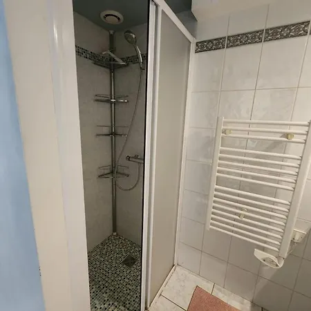 Patio Proche Avec Piscine Collective, Cour Amenagee Et Parking Prive - Fr-1-413-139 Vila *